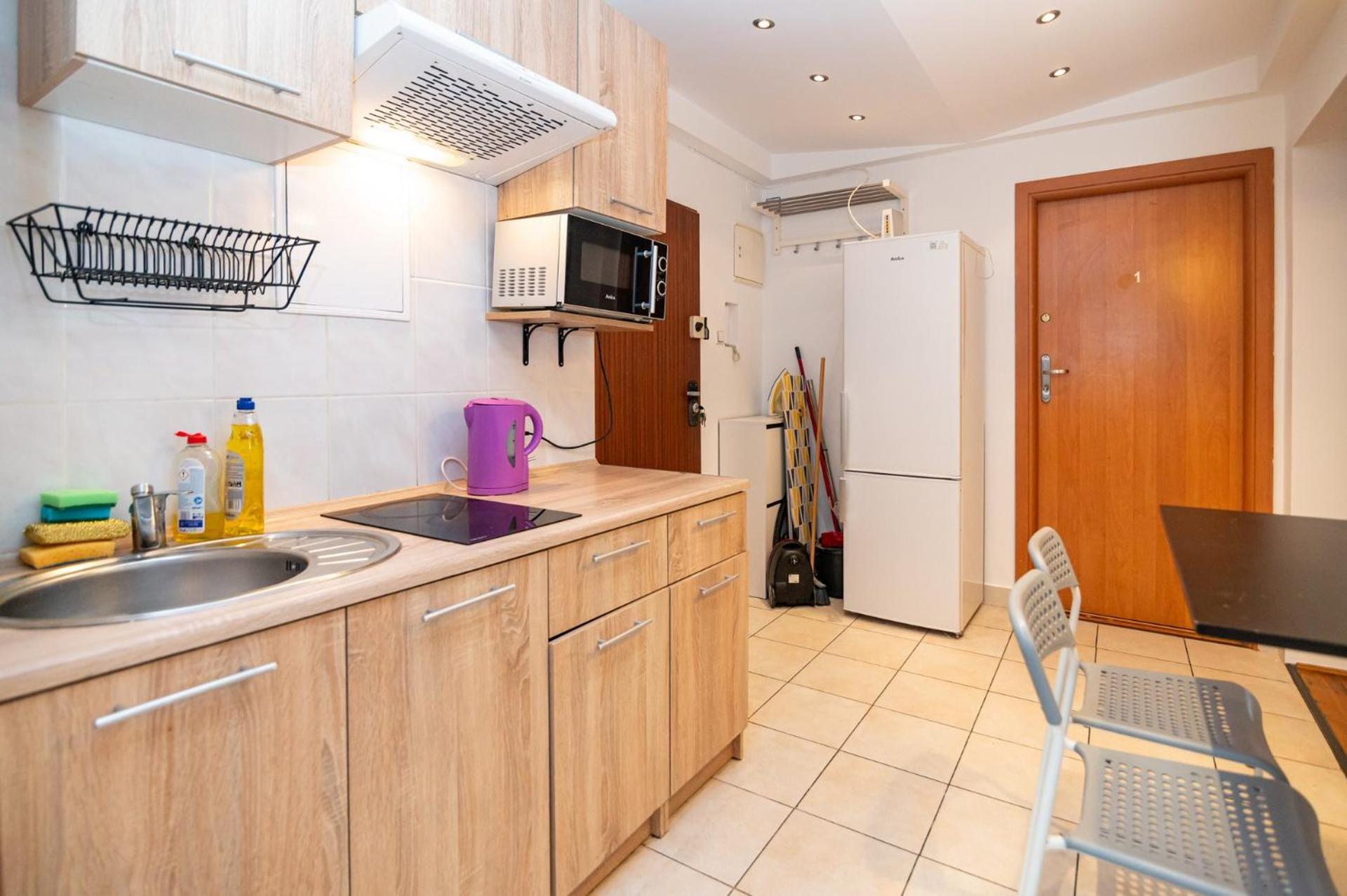 Regem Pokoje Nowogrodzka Varšava Exteriér fotografie